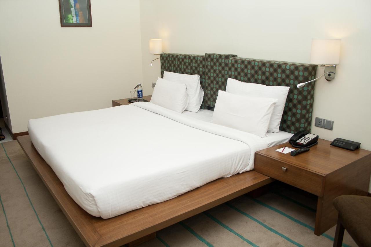 Hotel Parc Estique Pune Zewnętrze zdjęcie