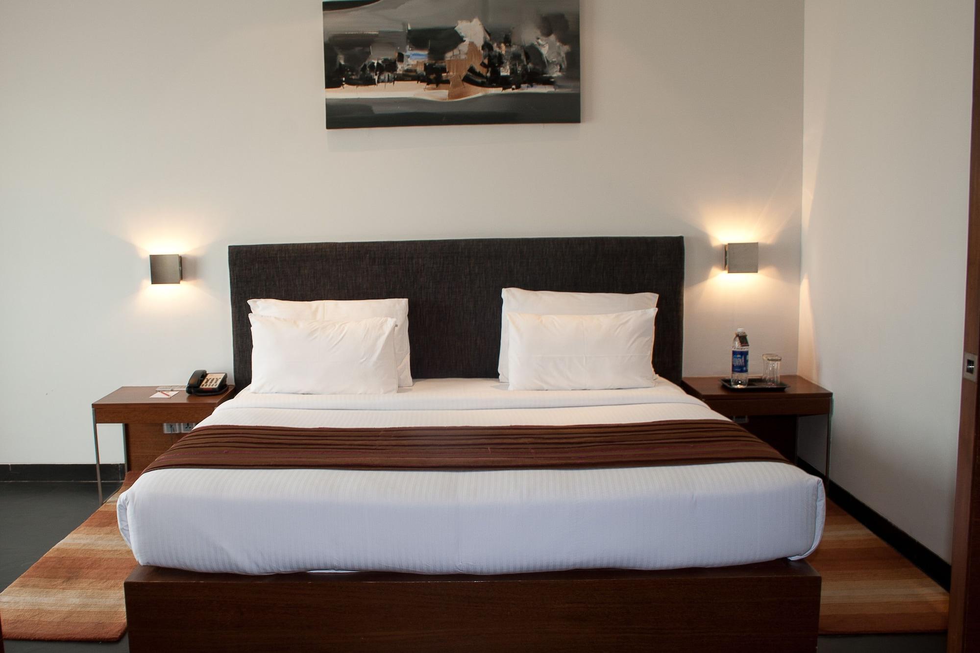 Hotel Parc Estique Pune Zewnętrze zdjęcie