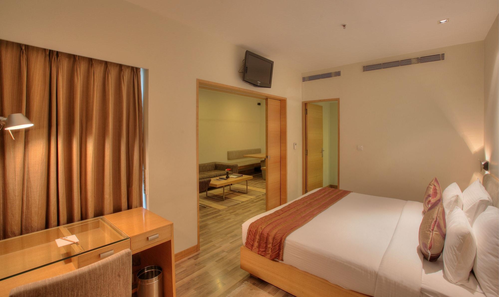Hotel Parc Estique Pune Zewnętrze zdjęcie