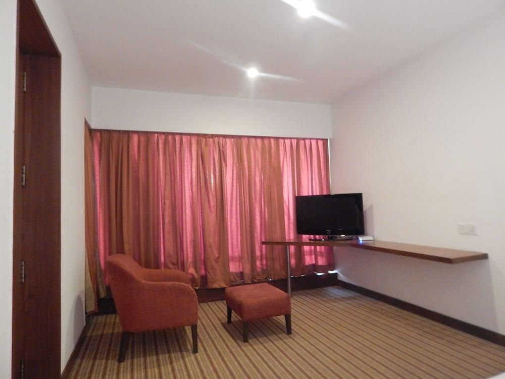 Hotel Parc Estique Pune Zewnętrze zdjęcie