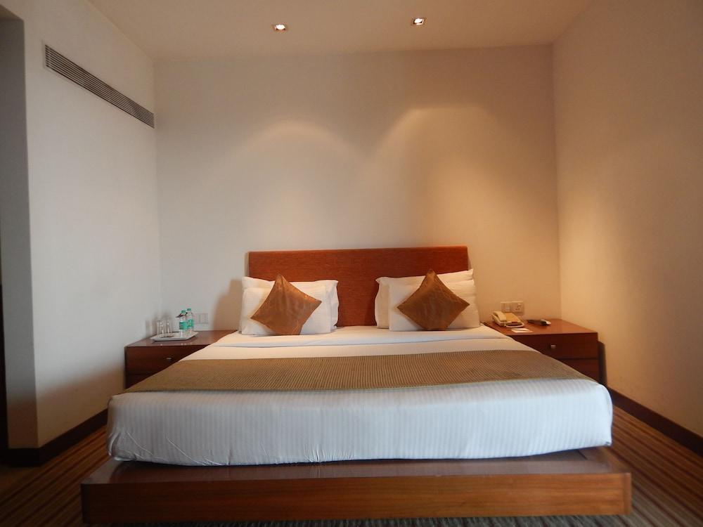 Hotel Parc Estique Pune Zewnętrze zdjęcie