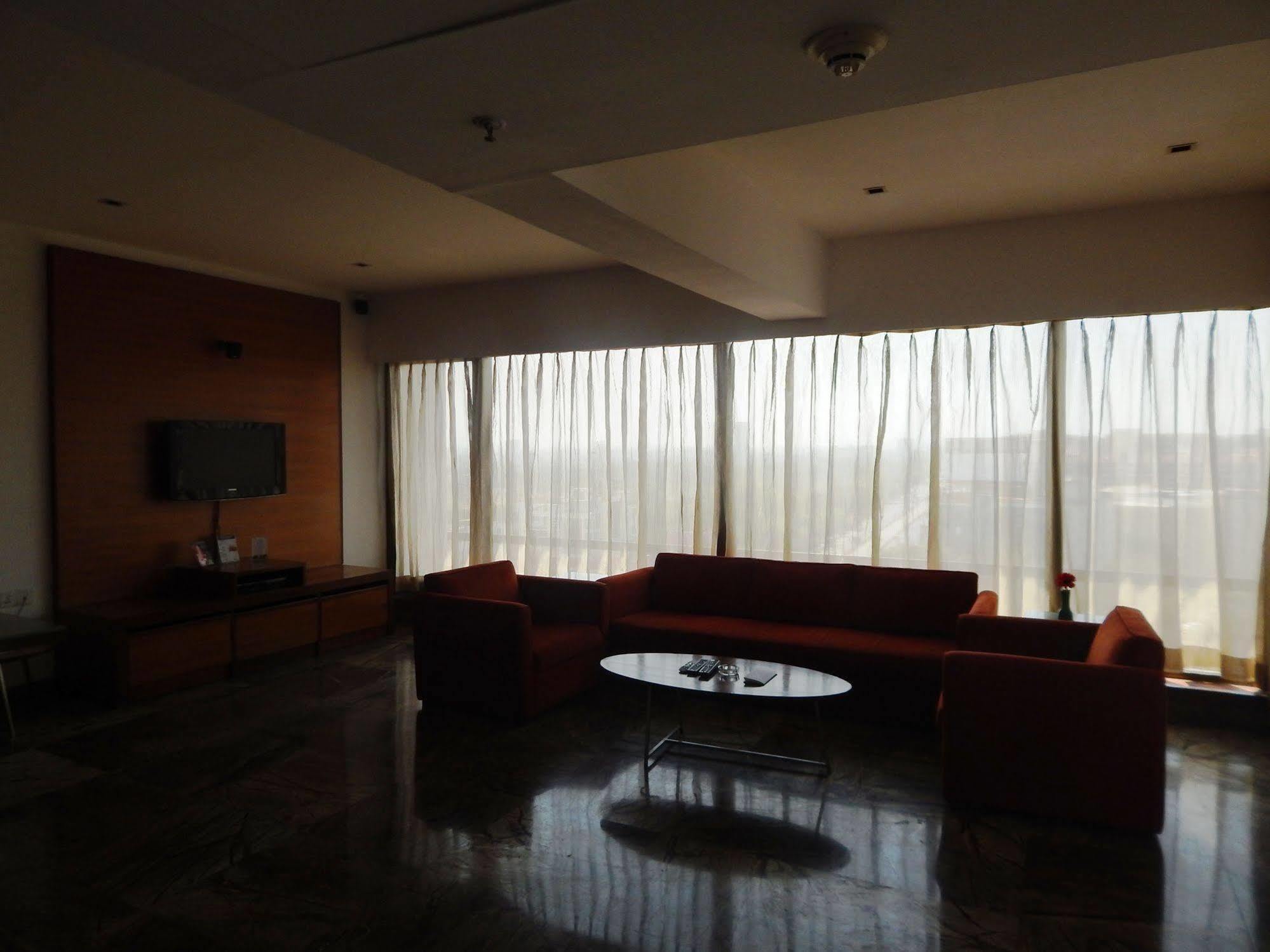 Hotel Parc Estique Pune Zewnętrze zdjęcie