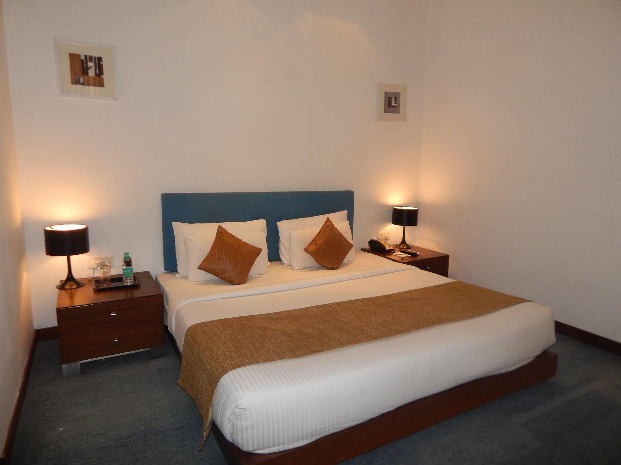 Hotel Parc Estique Pune Zewnętrze zdjęcie
