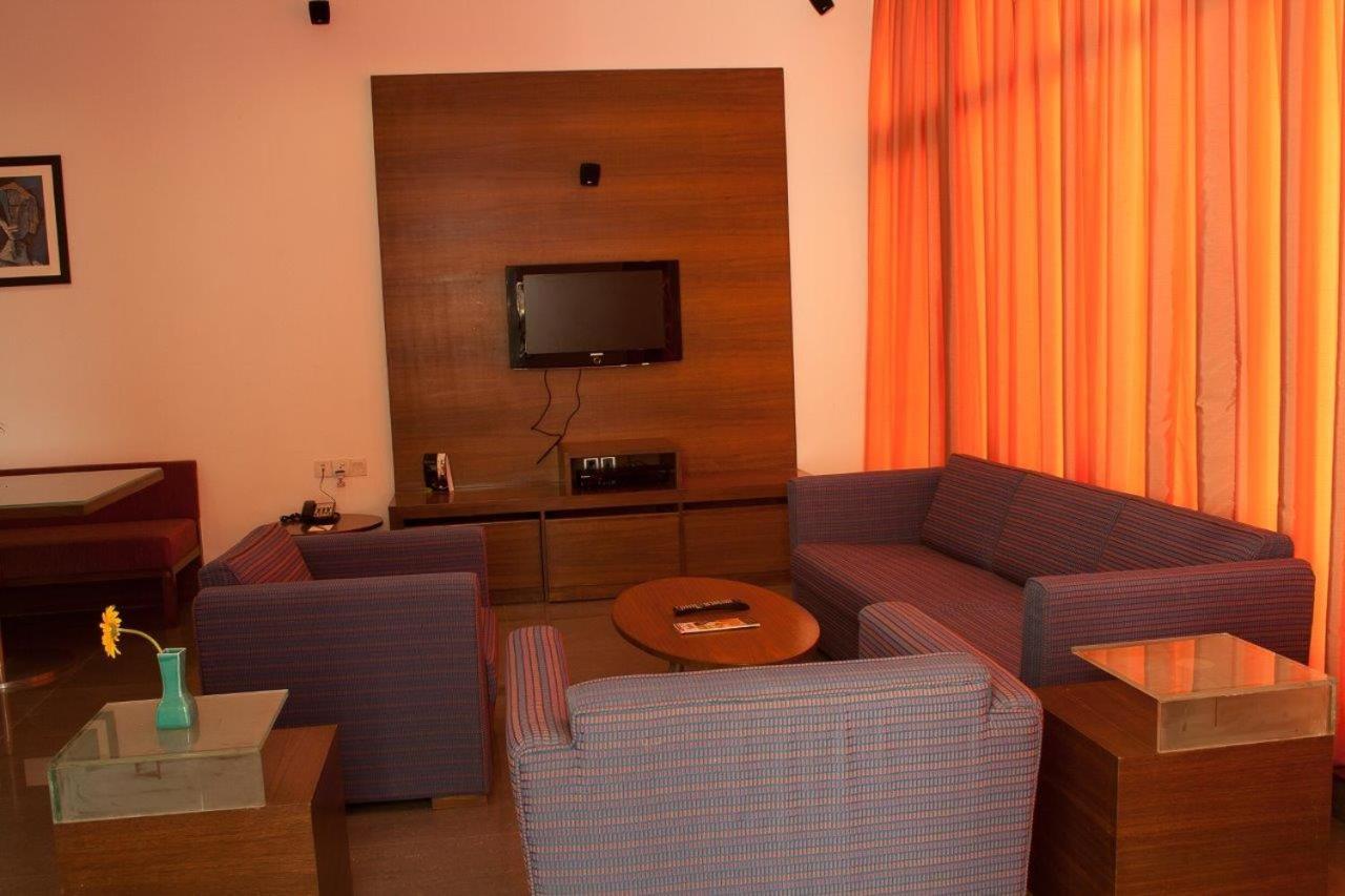 Hotel Parc Estique Pune Zewnętrze zdjęcie