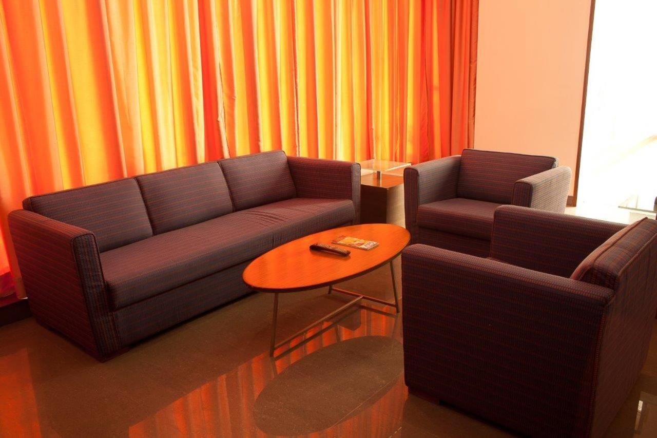 Hotel Parc Estique Pune Zewnętrze zdjęcie